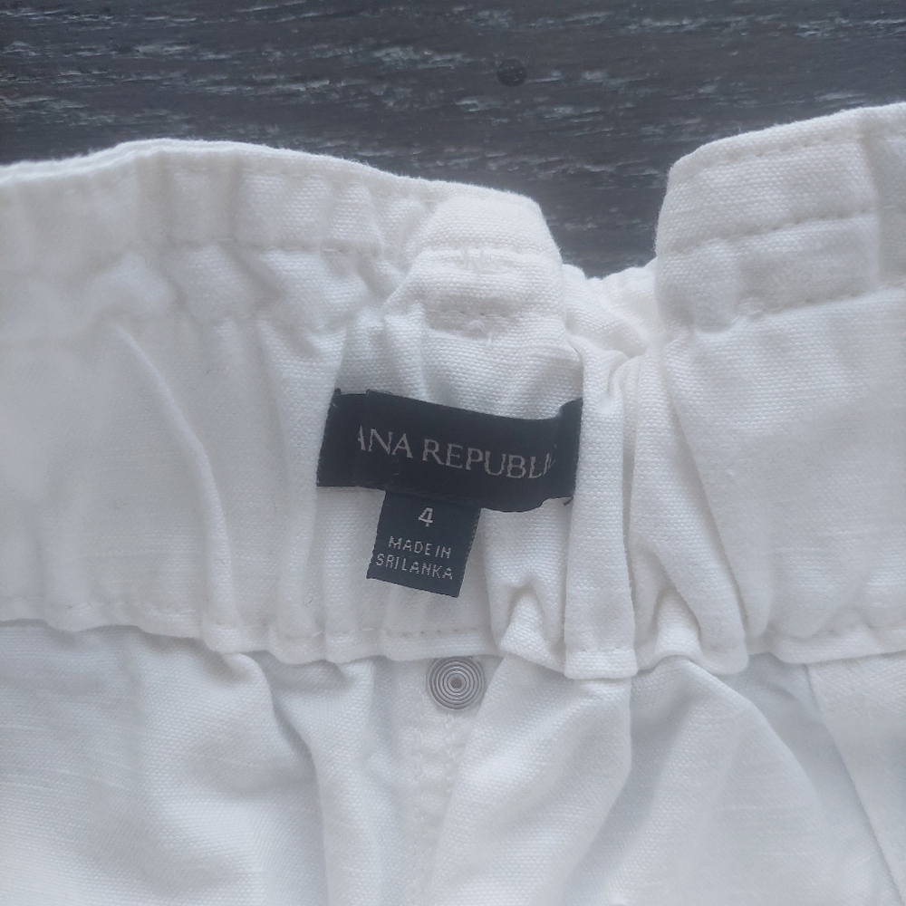 Banana Republic high waisted white Denim shorts - Picture 3 of 3